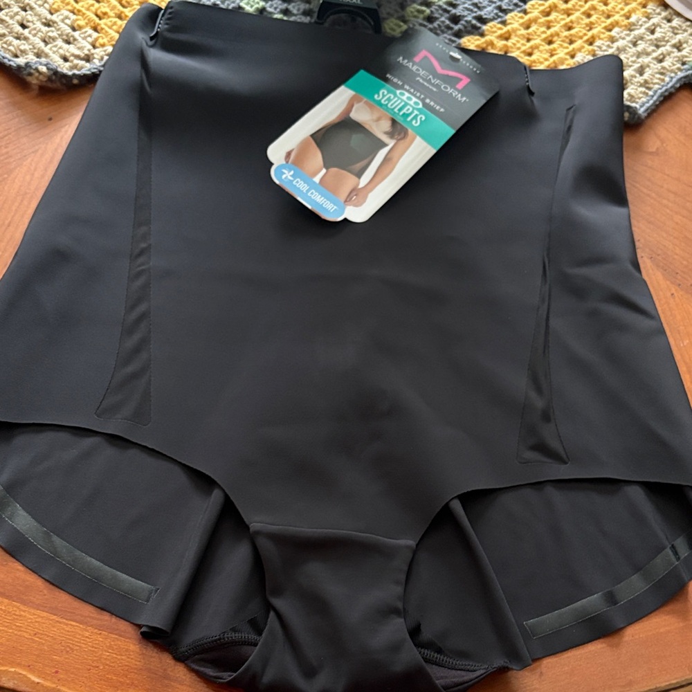 New XXXL Maidenform Black High-Waist Sculpting Brief sculpts shapewear